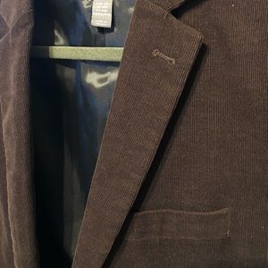 Men’s brown sports coat